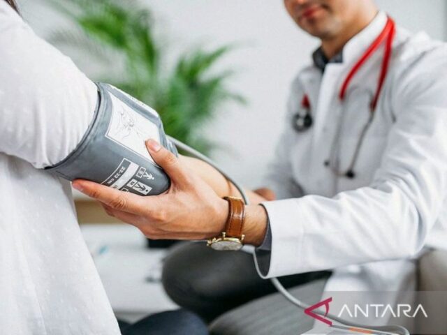 Dokter anjurkan minum obat hipertensi sampai tekanan darah normal