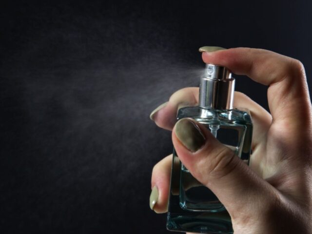 Tips memilih aroma parfum sesuai dengan kepribadian