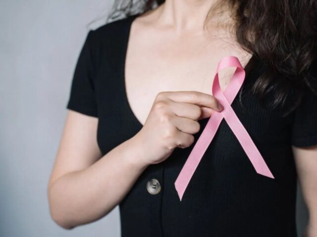 Mengetahui faktor reproduksi terkait risiko kanker payudara