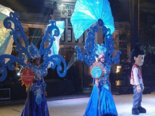 Pemkot Pekalongan gelar pameran Batik Night Carnival 2024