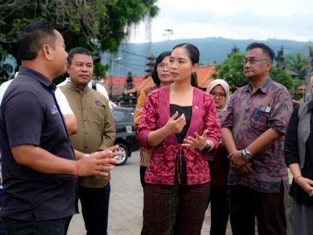 Wamenpar sebut Pantai Lovina di Buleleng Bali perlu dikembangkan