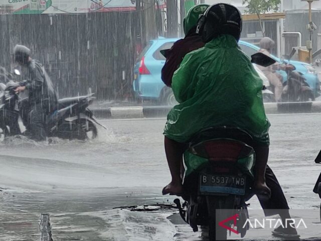 Apa saja yang harus dihindari, saat terjadinya hujan badai dan petir?