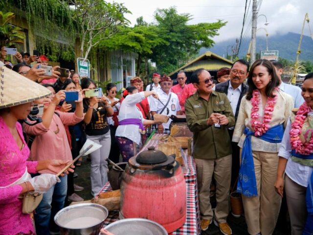 DPR minta Kemenpar berbenah dalam tingkatkan kualitas pariwisata RI