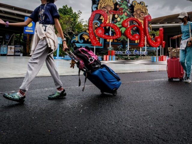 Menpar pastikan bandara di Bali siap sambut wisatawan saat libur Natal